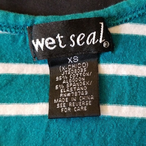 Crop top - Picture 2 of 2